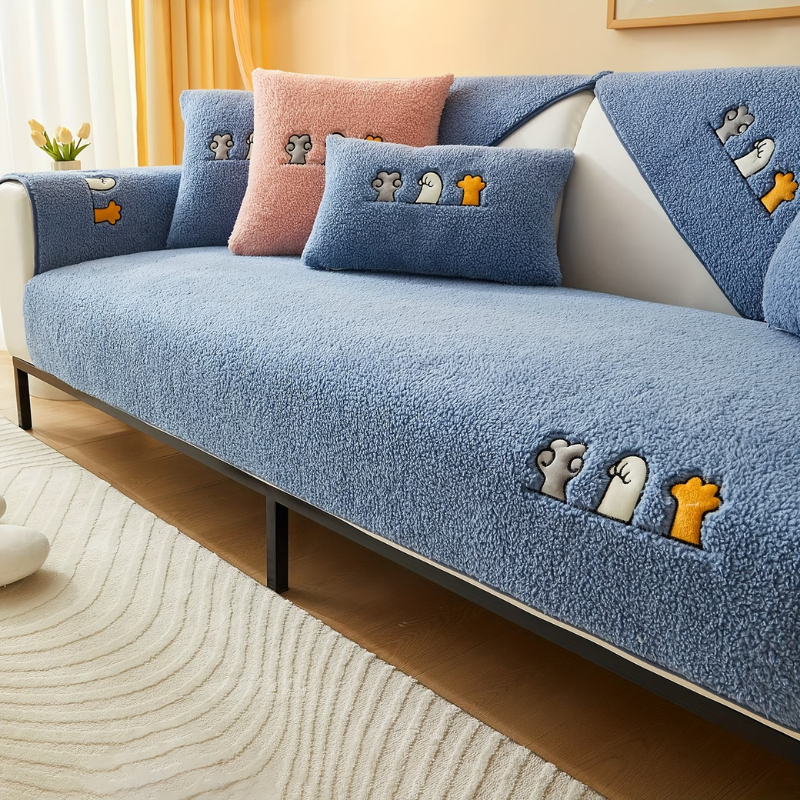 Kalın Peluş Kaymaz Koltuk Örtüsü | Yıkanabilir & Evcil Hayvan Dostu