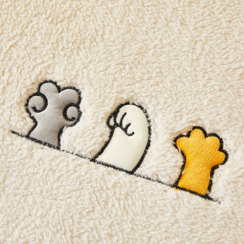 Kalın Peluş Kaymaz Koltuk Örtüsü | Yıkanabilir & Evcil Hayvan Dostu