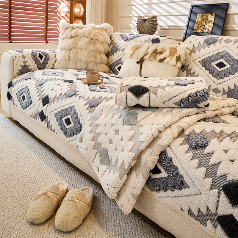 Plush Serisi Kaymaz Koltuk Örtüsü – Kalın & Yıkanabilir