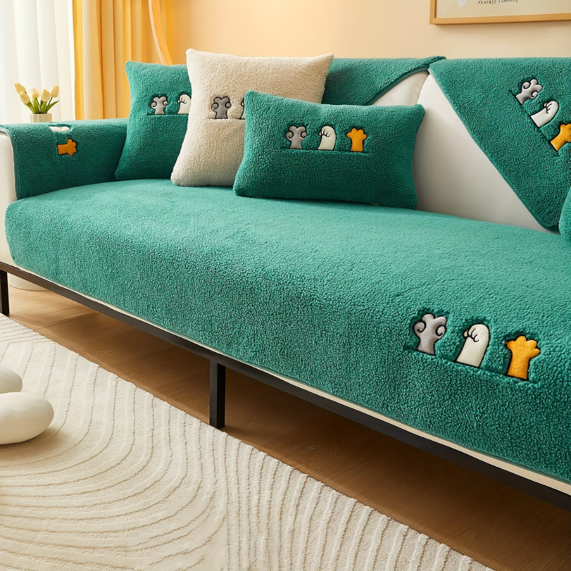 Kalın Peluş Kaymaz Koltuk Örtüsü | Yıkanabilir & Evcil Hayvan Dostu