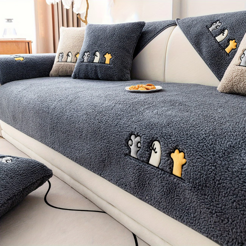 Kalın Peluş Kaymaz Koltuk Örtüsü | Yıkanabilir & Evcil Hayvan Dostu